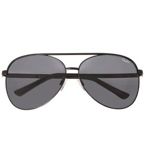 Quay Vivienne Sunglasses in Black/Smoke